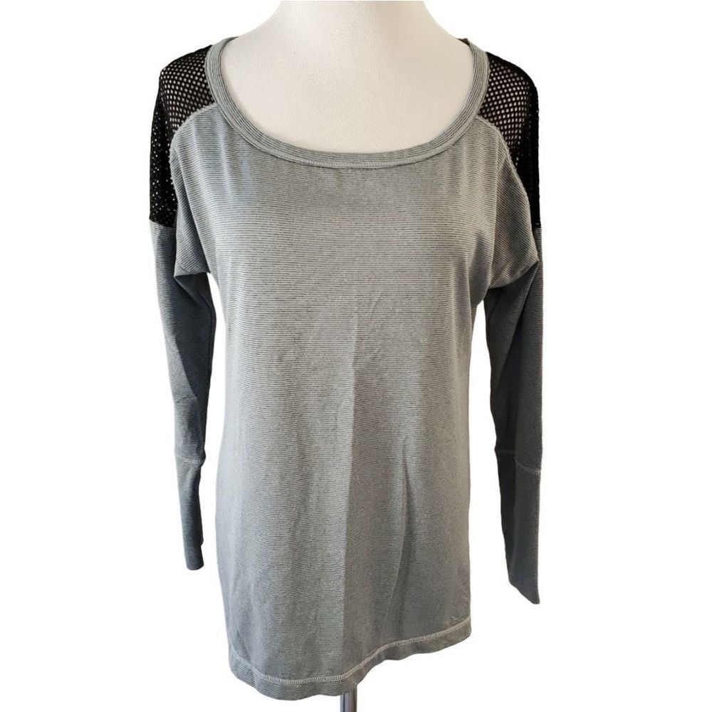 Z By Zella Long Sleeve Athletic Top
Mesh Striped Gray Black Small